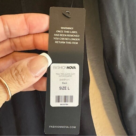 Fashion Nova Black Trail Trek Super Soft Active Romper Size Large – Athleisure - Picture 8 of 10